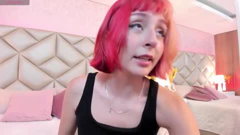 Snapshot of dafnne_hall chatting on 28, 11, 2025 Dafnne online show from 28, 11, 2025