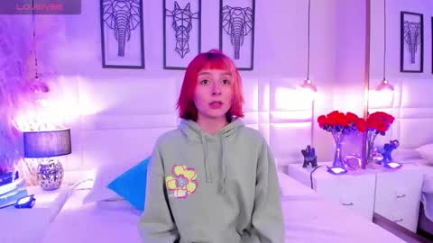 Snapshot of dafnne_hall chatting on 1, 12, 2025 Dafnne online show from 1, 12, 2025