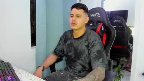 my name is Jhon and I live in colombia online show from 19, 10, 2025