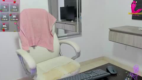 Snapshot of dahian_carter chatting on 2, 10, 2025 Dahian online show from 2, 10, 2025