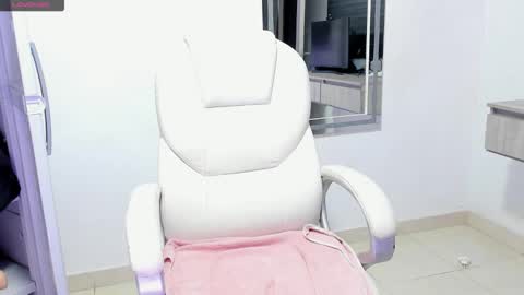 Snapshot of dahian_carter chatting on 28, 10, 2025 Dahian online show from 28, 10, 2025