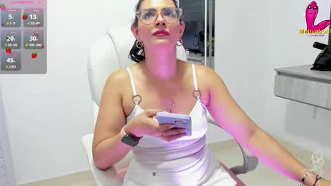 Snapshot of dahian_carter chatting on 10, 11, 2025 Dahian online show from 10, 11, 2025