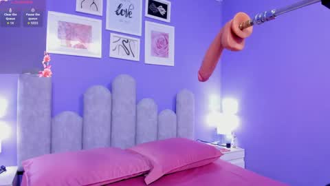 Dahiana online show from 13, 4, 2026