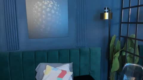 Dahiane Connor online show from 5, 12, 2025