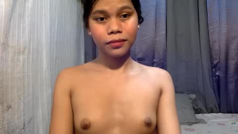 Snapshot of dahlia_vivienne chatting on 11, 3, 2026 yourgirlydahlia online show from 11, 3, 2026