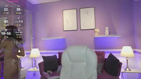 Dahlia Grey online show from 4, 11, 2025