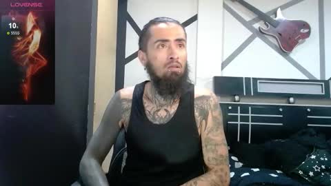 Snapshot of daimon_rock01 chatting on 12, 11, 2025 felipe online show from 12, 11, 2025