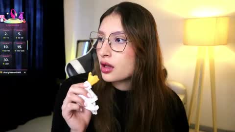 Lauren            online show from 11, 9, 2025