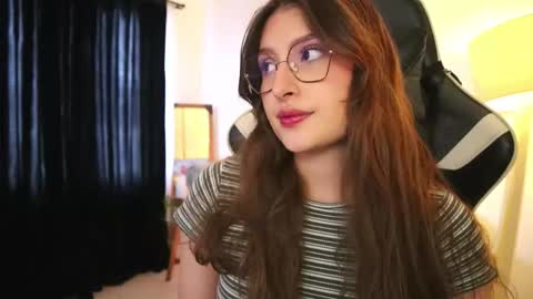 Lauren            online show from 25, 11, 2025