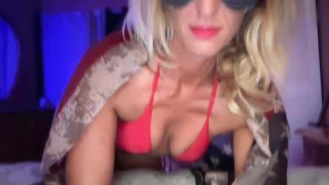 Snapshot of daisy9kat chatting on 4, 7, 2026 Daisy137 online show from 4, 7, 2026