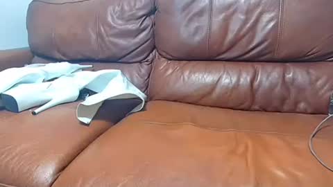 Daisy Aqua online show from 20, 2, 2025