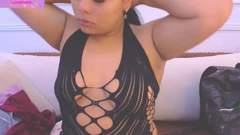 Snapshot of daisy_price chatting on 4, 4, 2026 Daisy Price online show from 4, 4, 2026