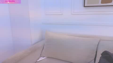 Daisy Price online show from 15, 5, 2026