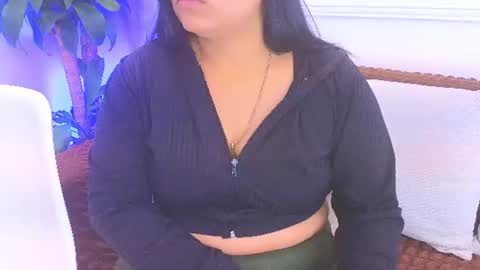 Snapshot of daisy_price chatting on 17, 7, 2026 Daisy Price online show from 17, 7, 2026