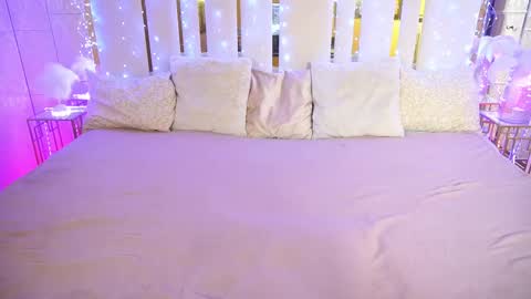 daisydelight_ online show from 22, 2, 2025