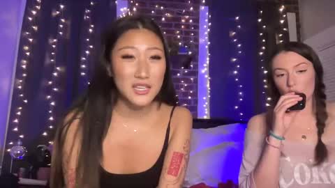 Daisy Kim online show from 17, 2, 2025