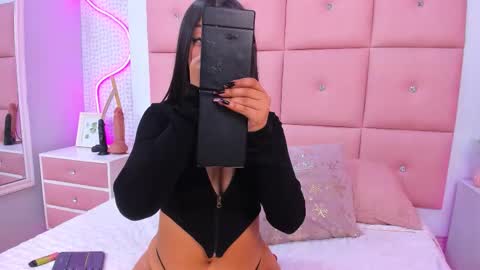 Mariana online show from 12, 11, 2025