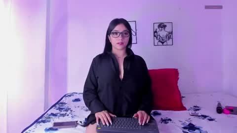 dakostelee1_ online show from 16, 4, 2026