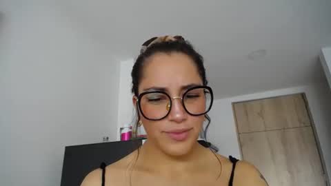 IG  dakotasofiaa online show from 2, 12, 2025