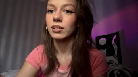 Snapshot of dakotabagaoisan chatting on 29, 10, 2025 Carrie online show from 29, 10, 2025