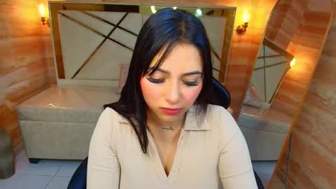 Snapshot of dakotha_v chatting on 14, 12, 2025 Dakotha online show from 14, 12, 2025