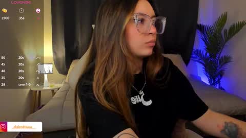 dakottaa__ online show from 5, 1, 2026