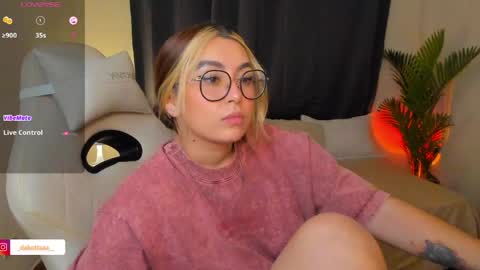 dakottaa__ online show from 3, 6, 2026