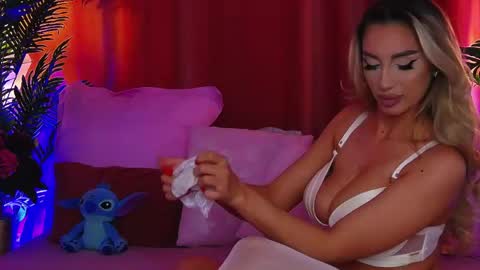 DalidaSelena online show from 16, 4, 2026