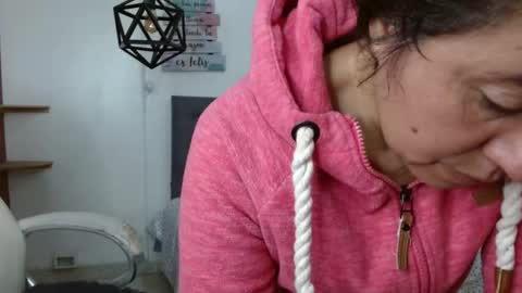 Snapshot of dalila_22 chatting on 12, 10, 2025 Dalila online show from 12, 10, 2025