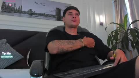 DAMIAN online show from 4, 4, 2026