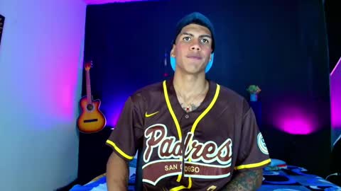 Damian online show from 25, 2, 2025