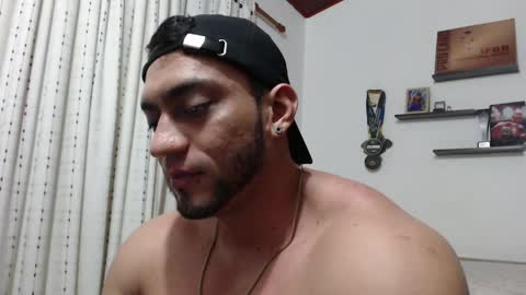 Snapshot of damiannstonexxx chatting on 19, 4, 2026 Danny online show from 19, 4, 2026