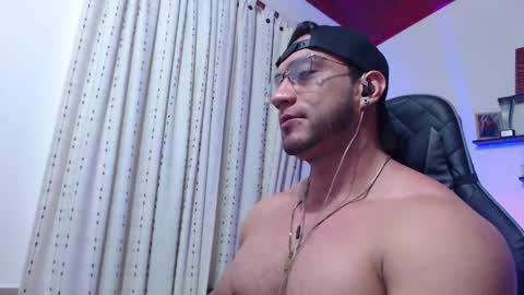 Snapshot of damiannstonexxx chatting on 20, 5, 2026 Danny online show from 20, 5, 2026