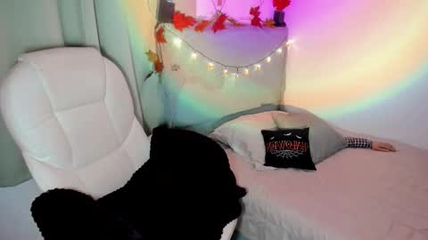 Snapshot of damn_that_booty chatting on 18, 10, 2025 Criss online show from 18, 10, 2025