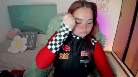 Snapshot of damn_that_booty chatting on 8, 11, 2025 Criss online show from 8, 11, 2025