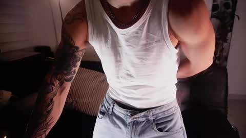 Snapshot of damnnoir chatting on 13, 5, 2026 insta damn8 --- ----- online show from 13, 5, 2026