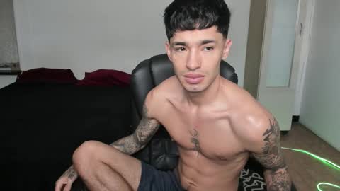 Snapshot of damon_333 chatting on 25, 2, 2026 Damon online show from 25, 2, 2026