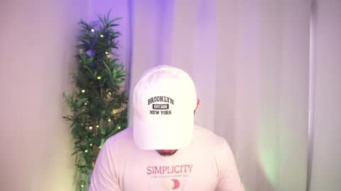 Snapshot of damon_frost chatting on 27, 6, 2026 damon_frost online show from 27, 6, 2026