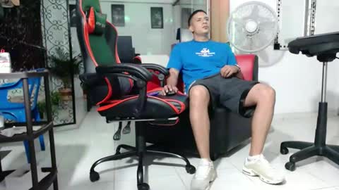 damyan_2003 online show from 1, 1, 2025