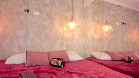    online show from 27, 10, 2025