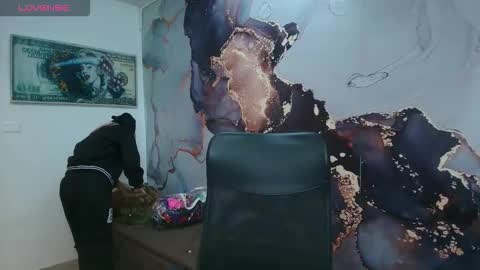 Danaa Rey online show from 6, 10, 2025