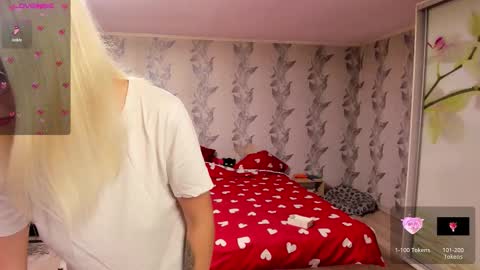 Snapshot of danamily chatting on 5, 10, 2025 Denisa personalized vinyl photo wallpaper 95-cm length 239-cm height with danamilys autograph or photo on request personaliz online show from 5, 10, 2025