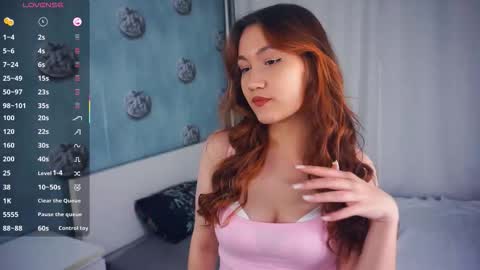 Snapshot of danettecastlen chatting on 14, 12, 2025 Astrid online show from 14, 12, 2025