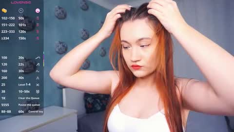 Snapshot of danettecastlen chatting on 15, 12, 2025 Astrid online show from 15, 12, 2025