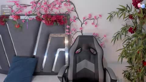 Snapshot of danfnetorres chatting on 7, 11, 2025 Danfne Torres online show from 7, 11, 2025