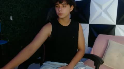 Snapshot of dani_cumboy chatting on 18, 12, 2024 dani_cumboy online show from 18, 12, 2024