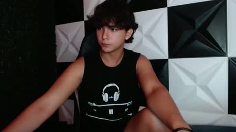 Snapshot of dani_cumboy chatting on 28, 12, 2024 dani_cumboy online show from 28, 12, 2024