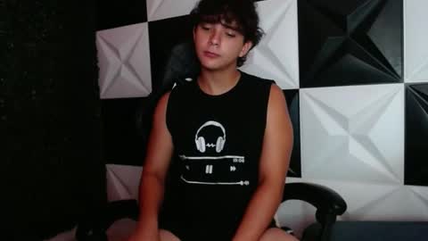 Snapshot of dani_cumboy chatting on 28, 12, 2024 dani_cumboy online show from 28, 12, 2024