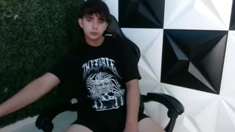 Snapshot of dani_cumboy chatting on 4, 2, 2025 dani_cumboy online show from 4, 2, 2025