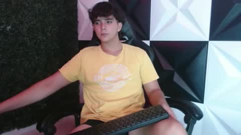 Snapshot of dani_cumboy chatting on 6, 2, 2025 dani_cumboy online show from 6, 2, 2025